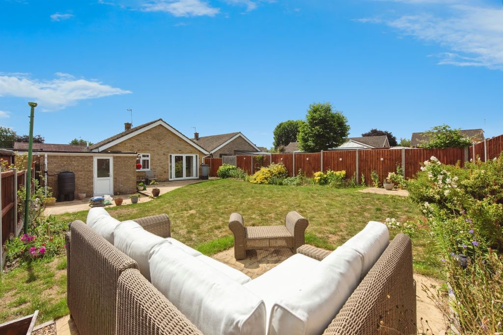 Property photo 2 of 17