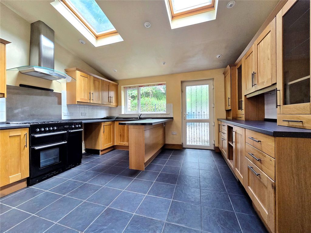 Property photo 3 of 27 Picture No. 51