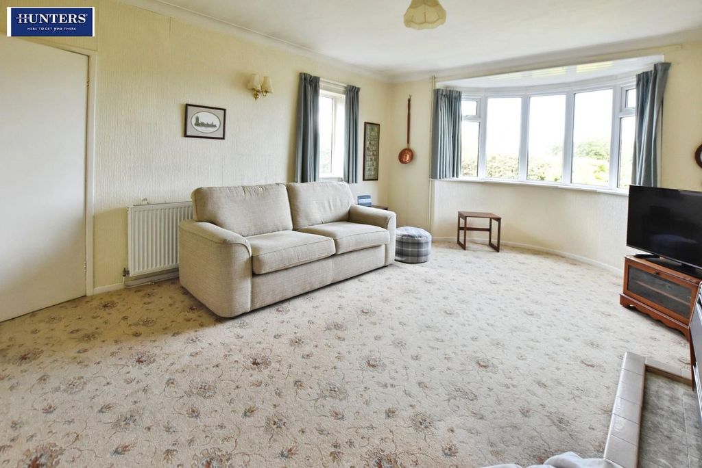 Property photo 2 of 22