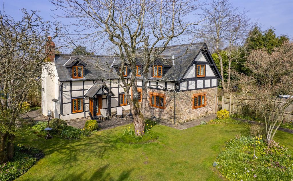 Property photo 1 of 32