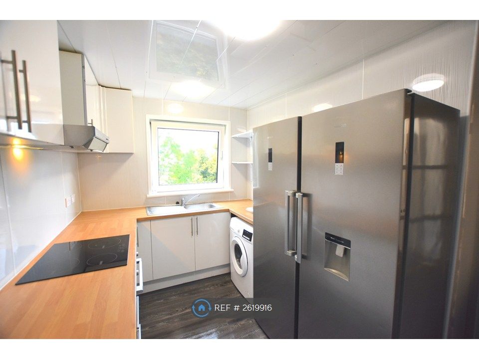Property photo 1 of 6 Kitchen