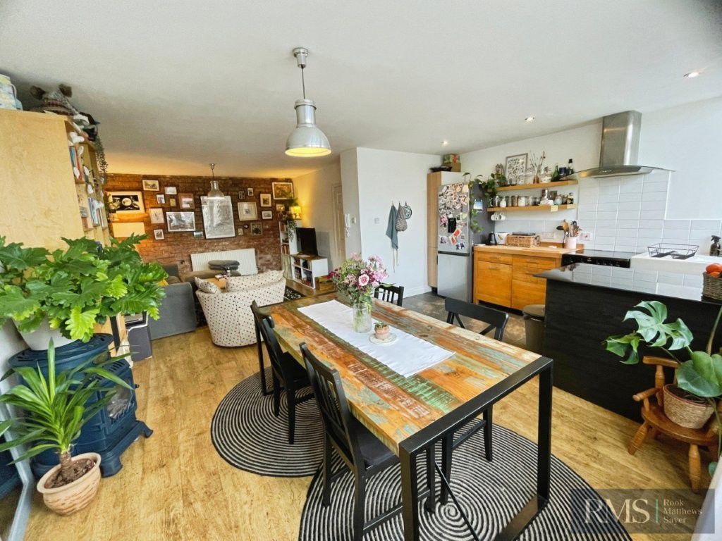 Property photo 2 of 10 Photo 8