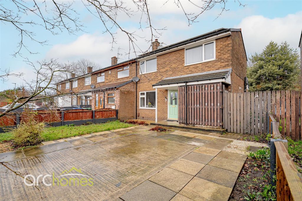 Property photo 1 of 27 Yewtree-27.Jpg