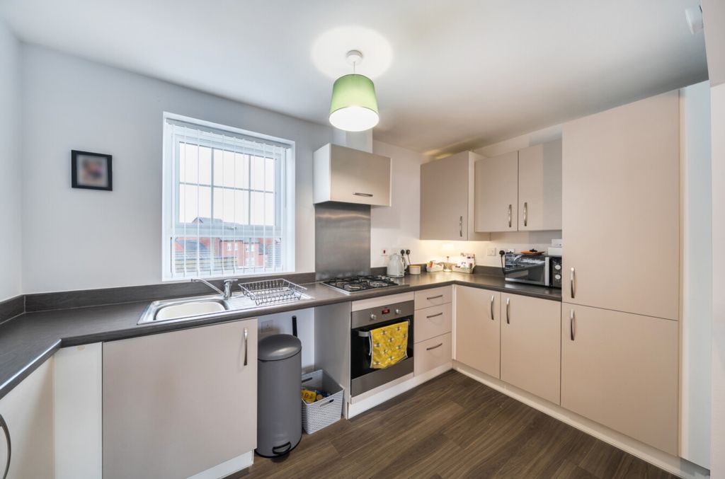 Property photo 3 of 10 1395776-1-695Cf89854Bb8