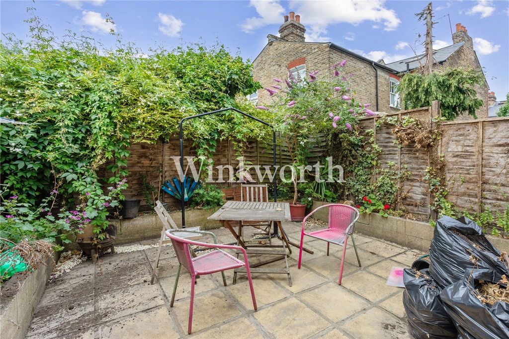 Property photo 2 of 9 Picture No. 14