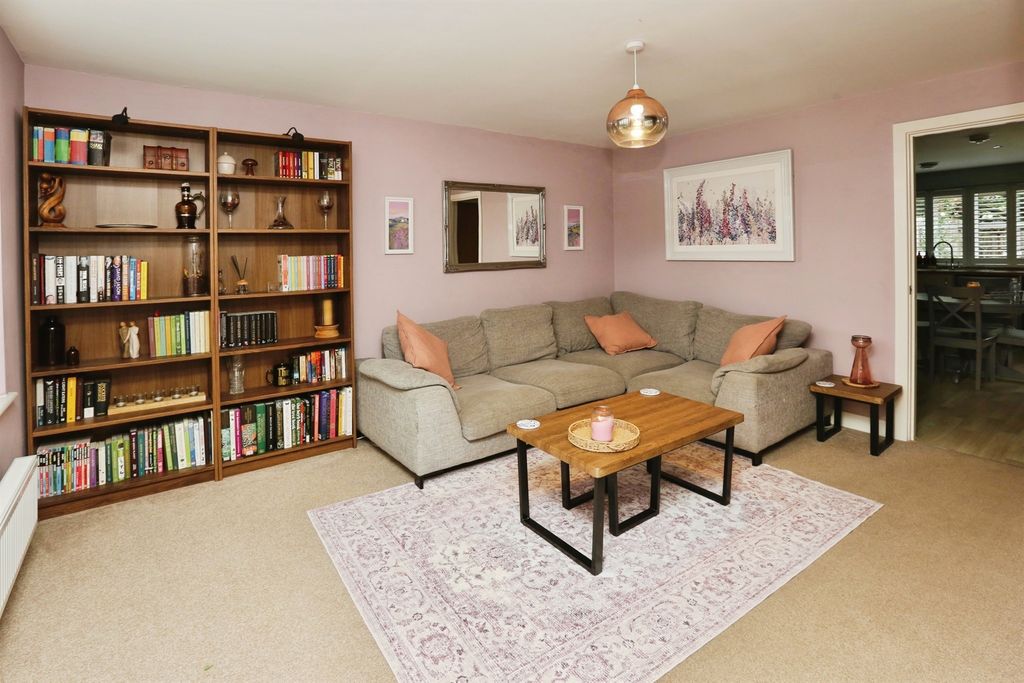 Property photo 3 of 15