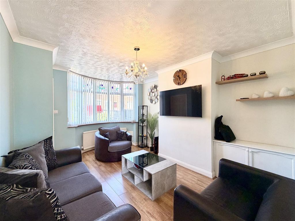 Property photo 3 of 21 3