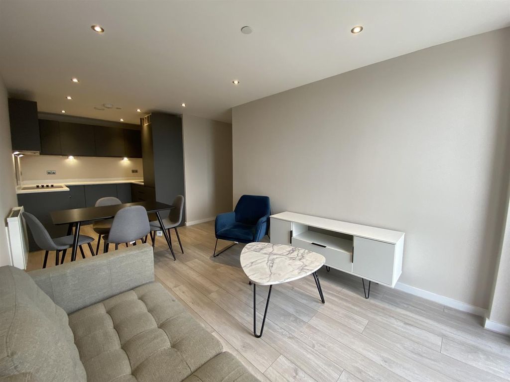 Property photo 2 of 12