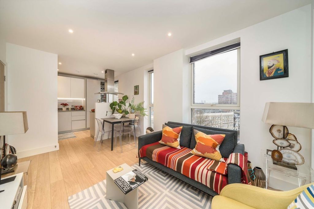 Property photo 2 of 9