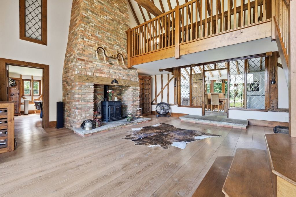 Property photo 2 of 41