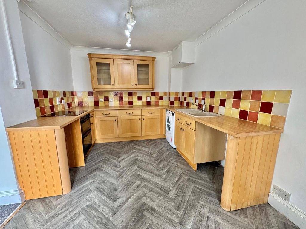 Property photo 3 of 10