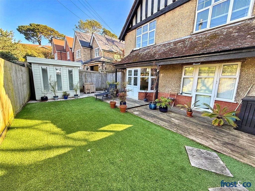 Property photo 3 of 15 Garden