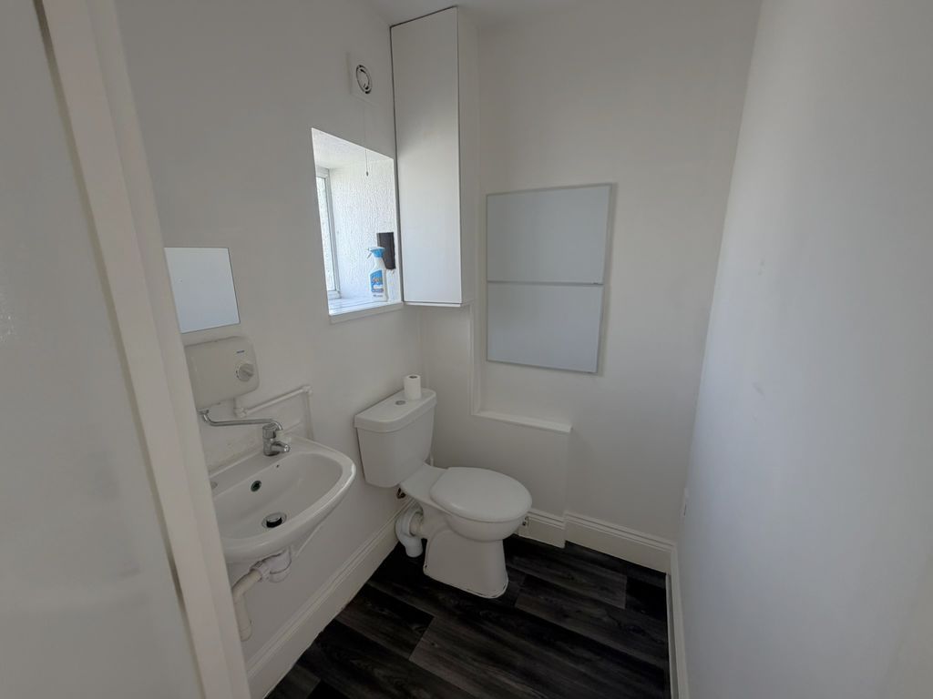 Property photo 3 of 4 Photo 7