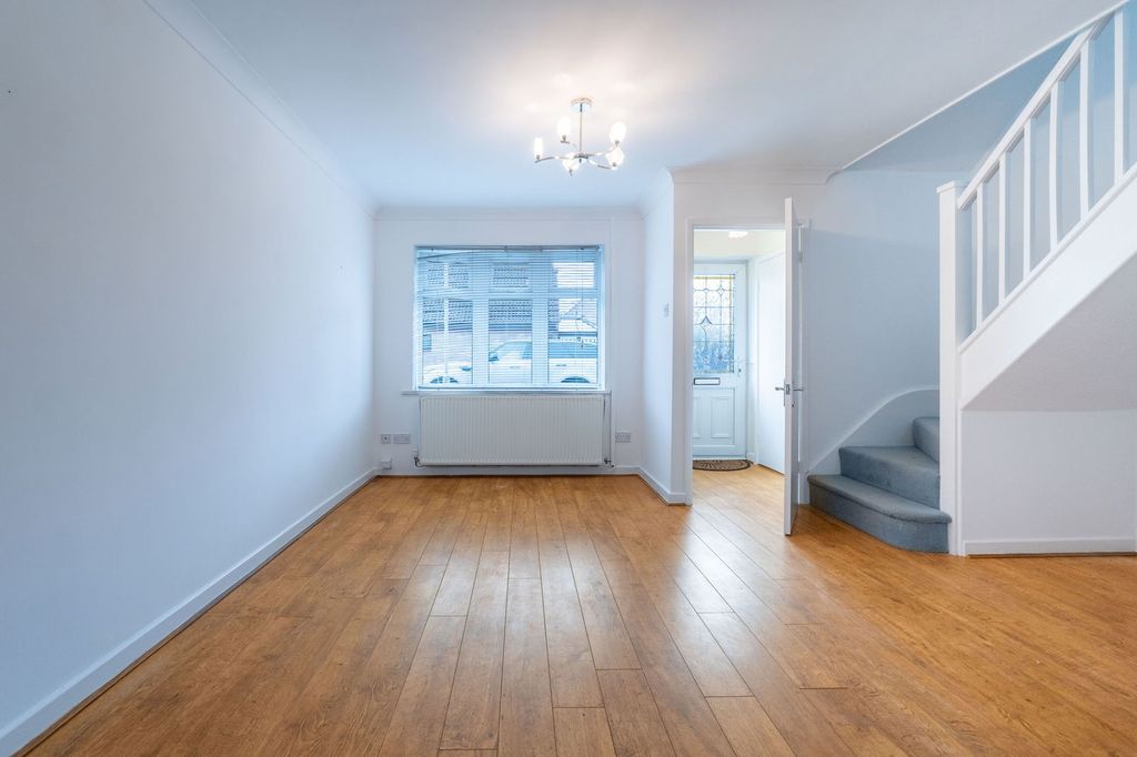 Property photo 3 of 25