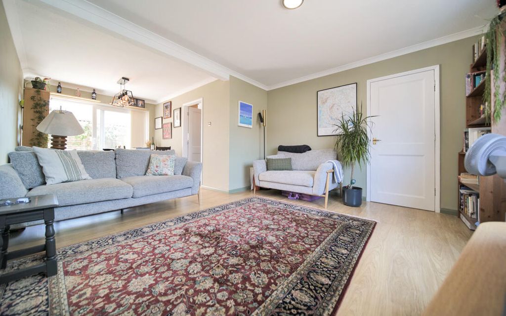 Property photo 2 of 16 P1073131.Jpg
