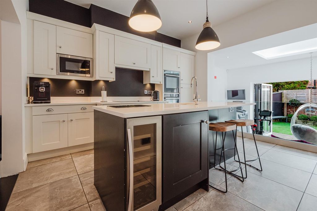 Property photo 3 of 44 Image 3