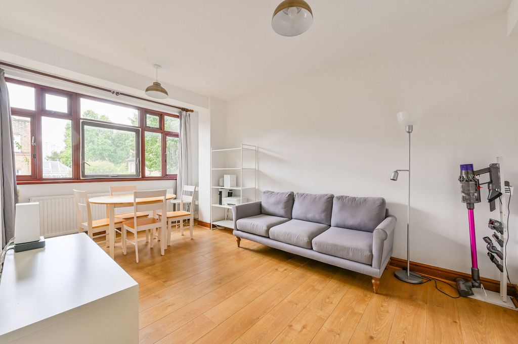 Property photo 2 of 7