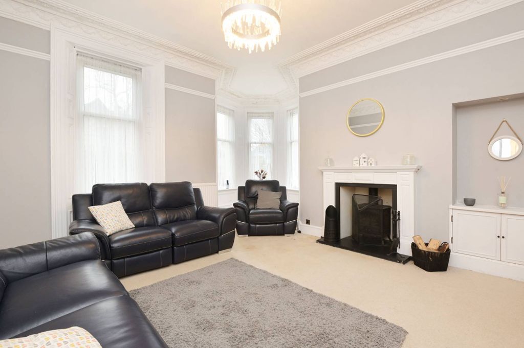 Property photo 3 of 30