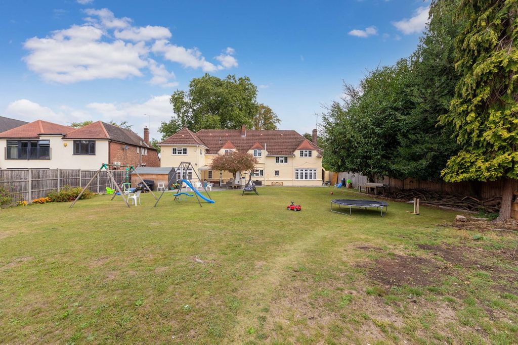 Property photo 3 of 20