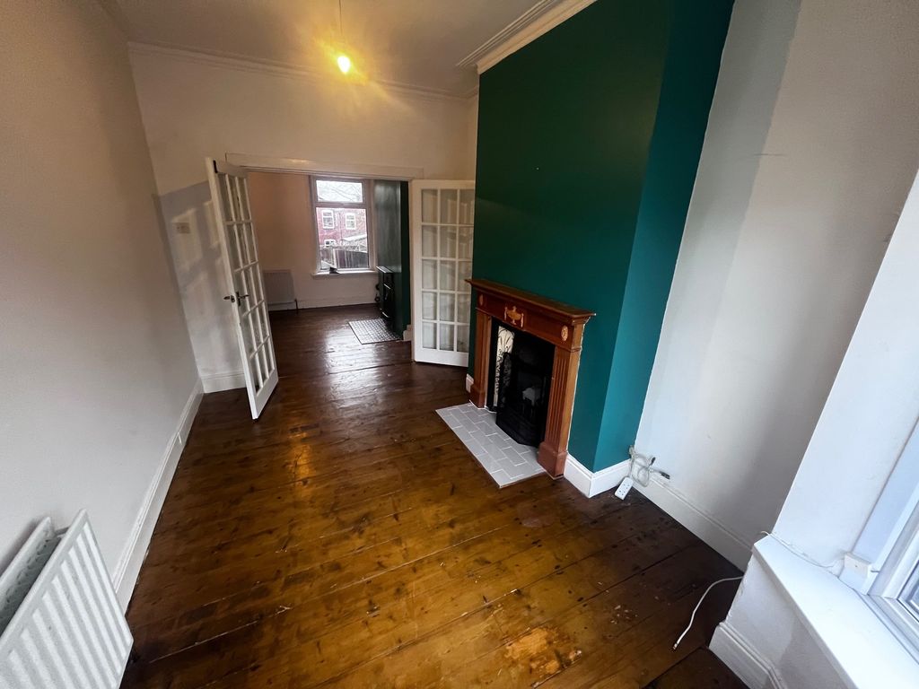 Property photo 2 of 12 Image