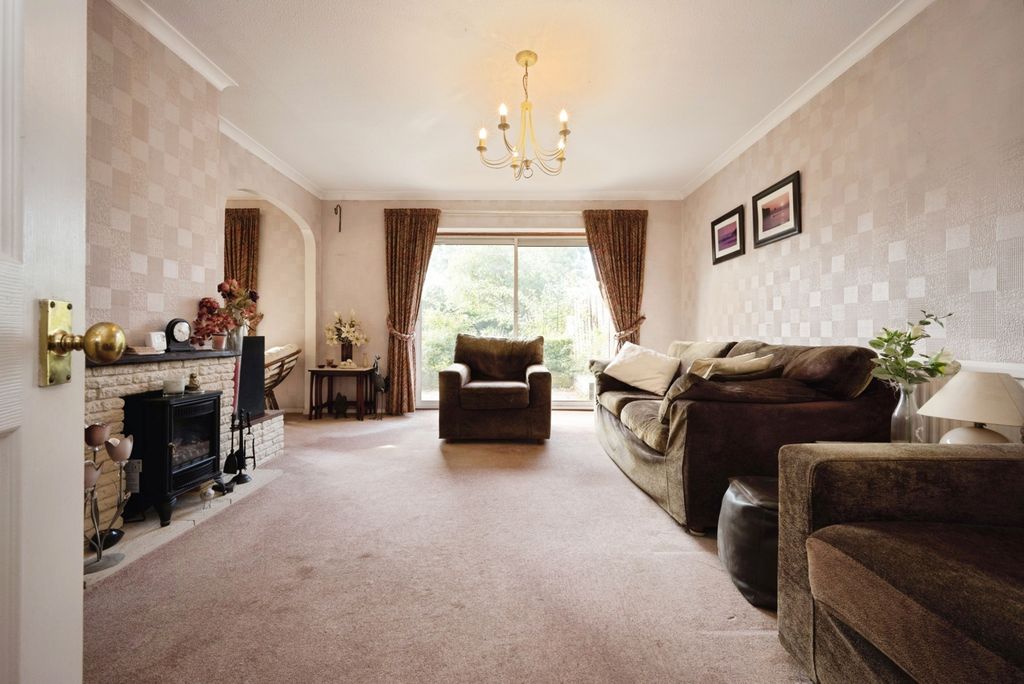 Property photo 2 of 18 Pbox-Img.Jpg