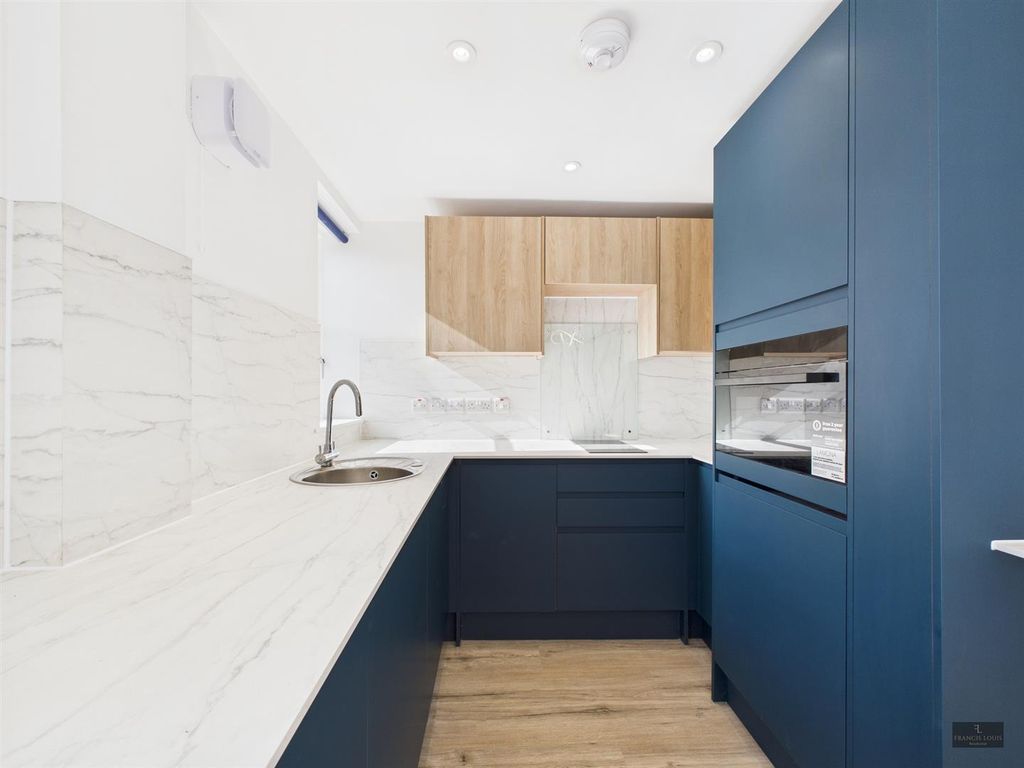 Property photo 1 of 7 Cam02887G0-Pr0528-Still007.Jpg