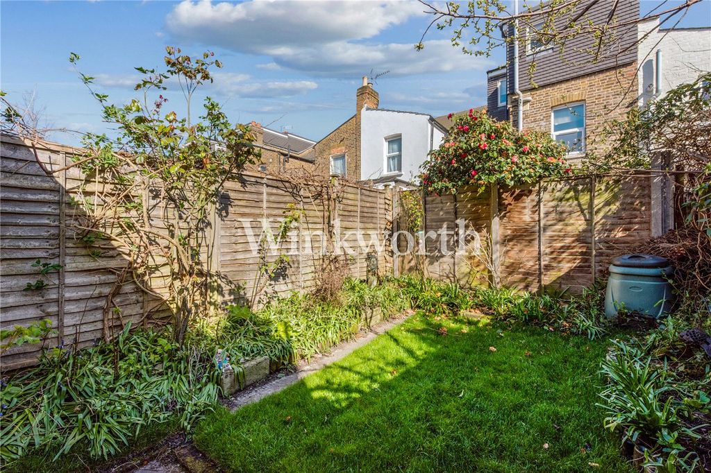 Property photo 2 of 19 Picture No. 22