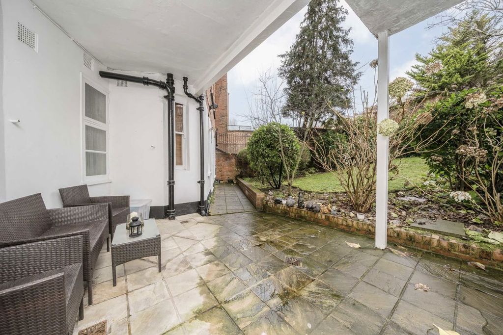 Property photo 2 of 6