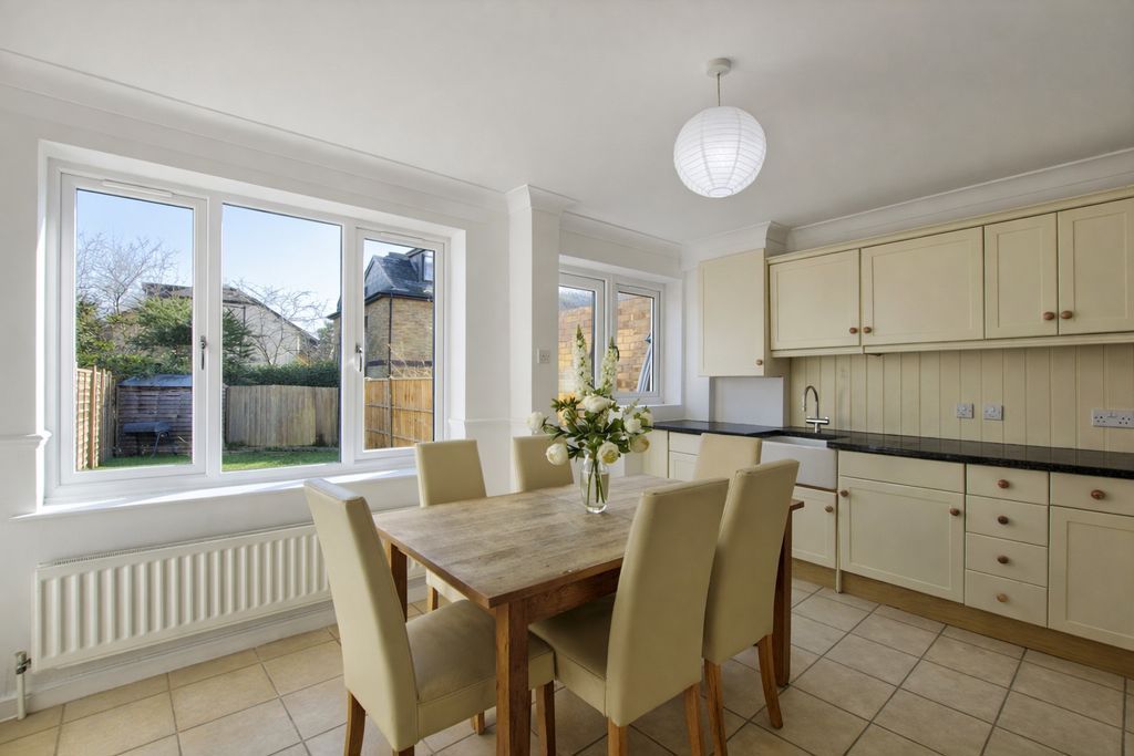 Property photo 2 of 14 Photo 1