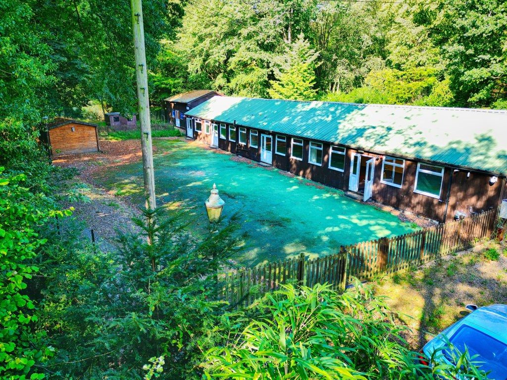 Property photo 2 of 6 Photo 4