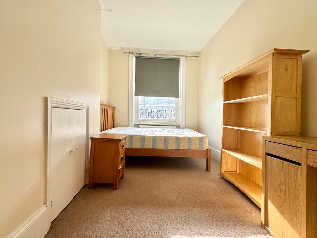 Property photo 1 of 27