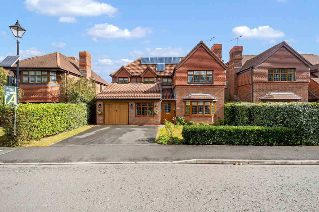 Property photo 1 of 37