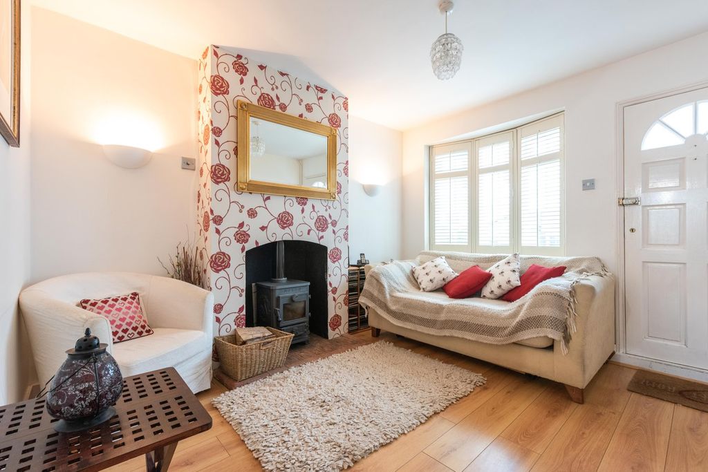 Property photo 2 of 9