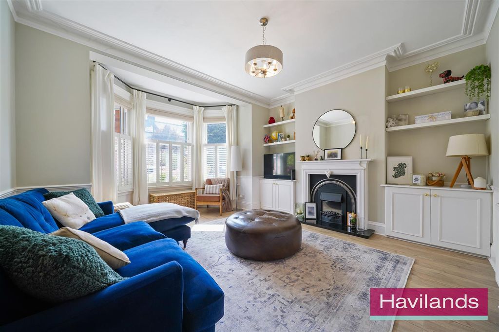Property photo 2 of 12 Compton Road-8.Jpg