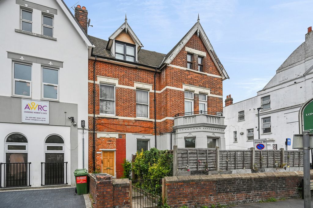 Property photo 1 of 5