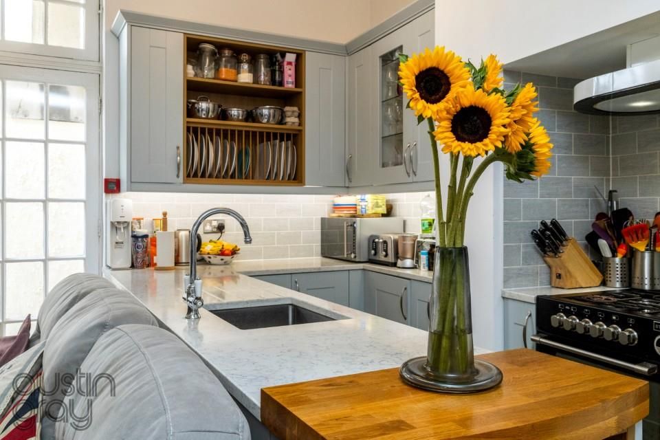 Property photo 1 of 23 Adelaide Crescent, 29B-008 (Custom).Jpg