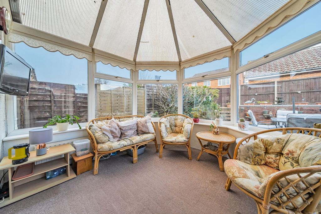 Property photo 3 of 14 Conservatory