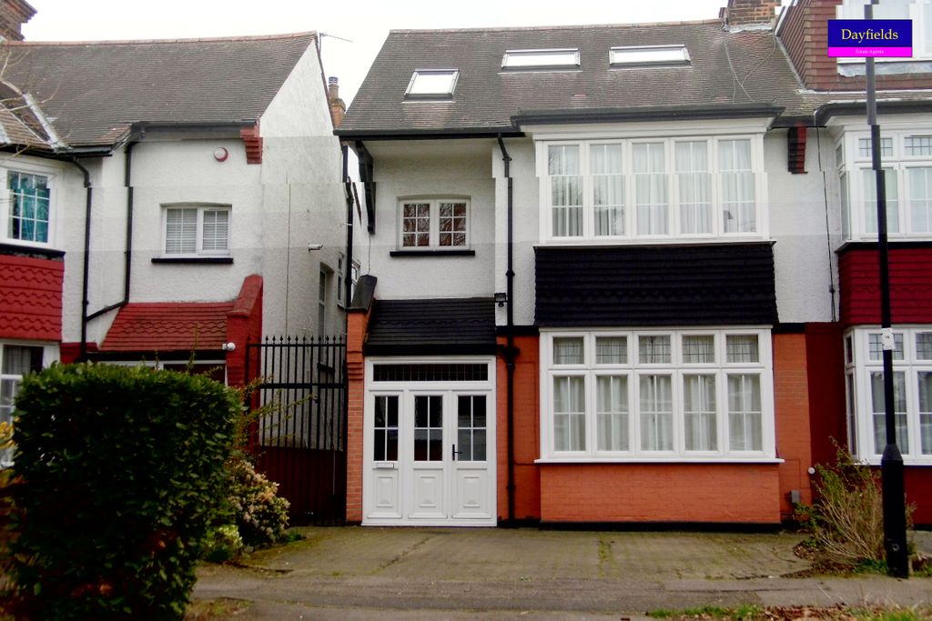 Property photo 1 of 4