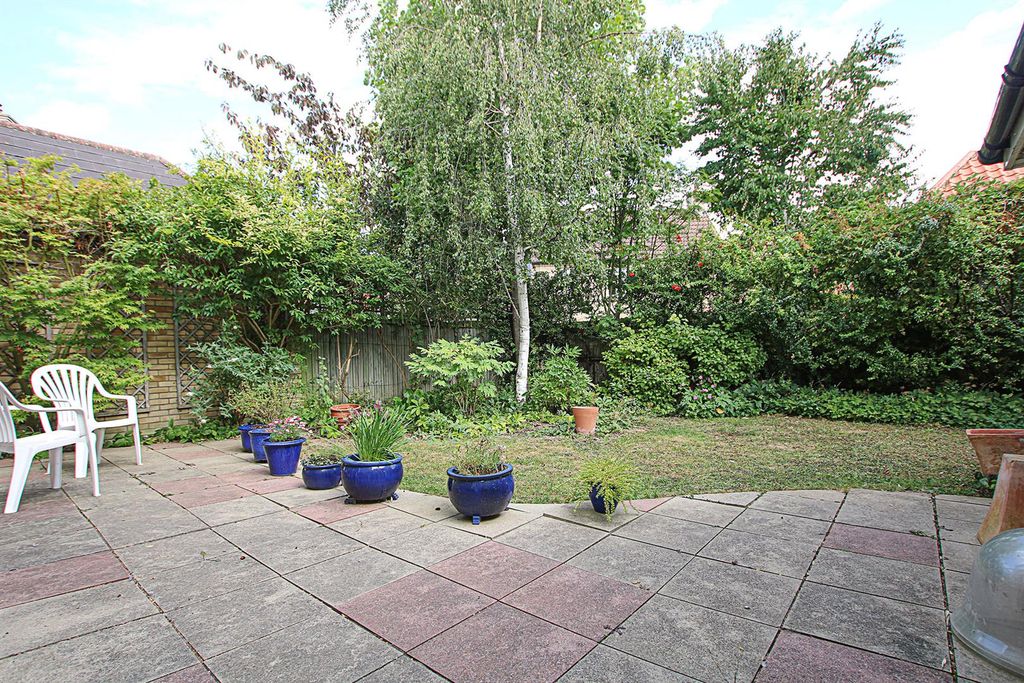 Property photo 2 of 17 Img_2037.Jpg