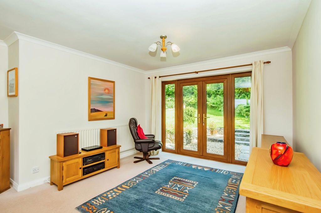 Property photo 3 of 17 Photography