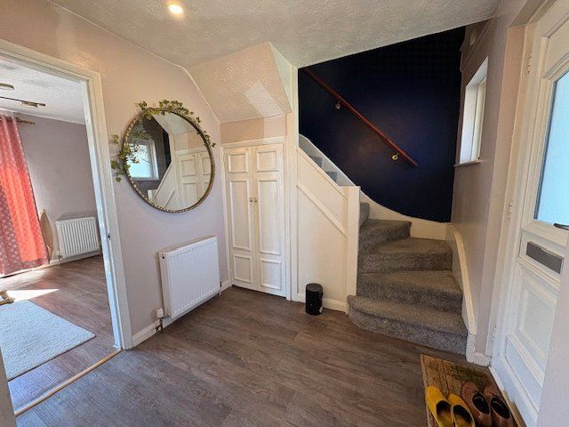 Property photo 3 of 11 Entrance