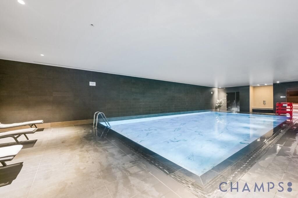 Property photo 1 of 9 2 Bed Flat To Rent Amory Tower, London E14