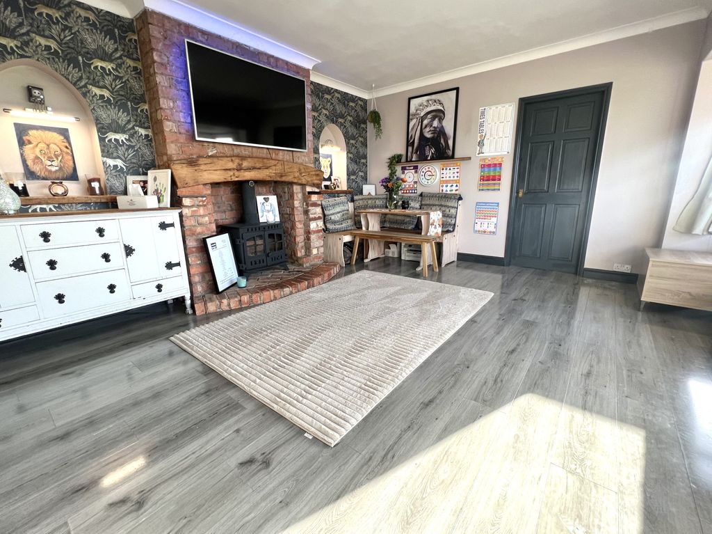 Property photo 3 of 22