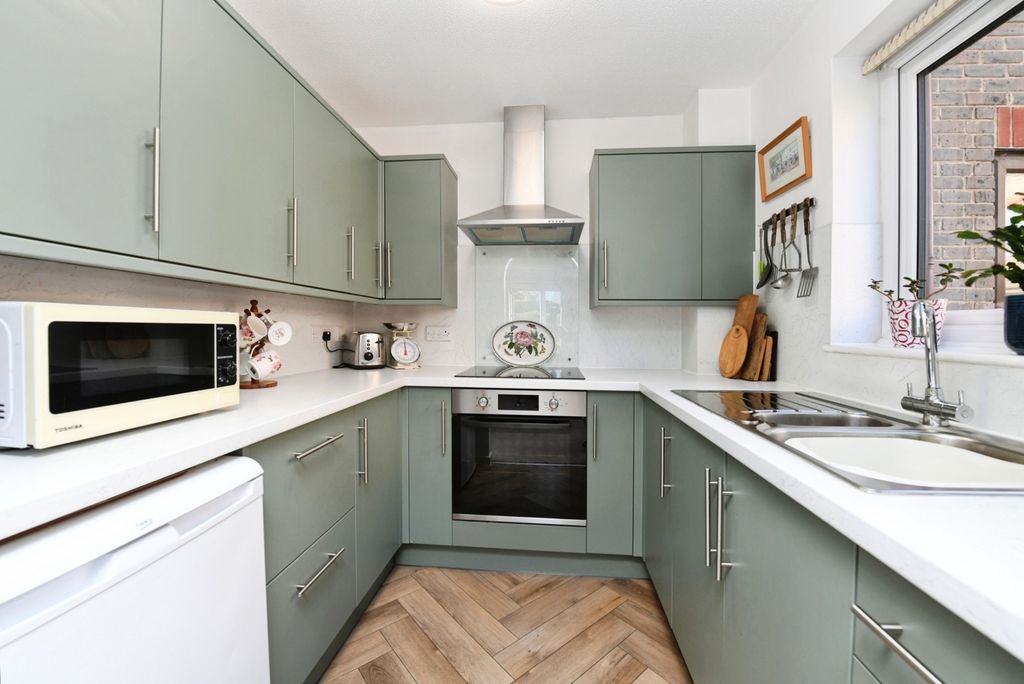 Property photo 3 of 16 Pbox-Img.Jpg