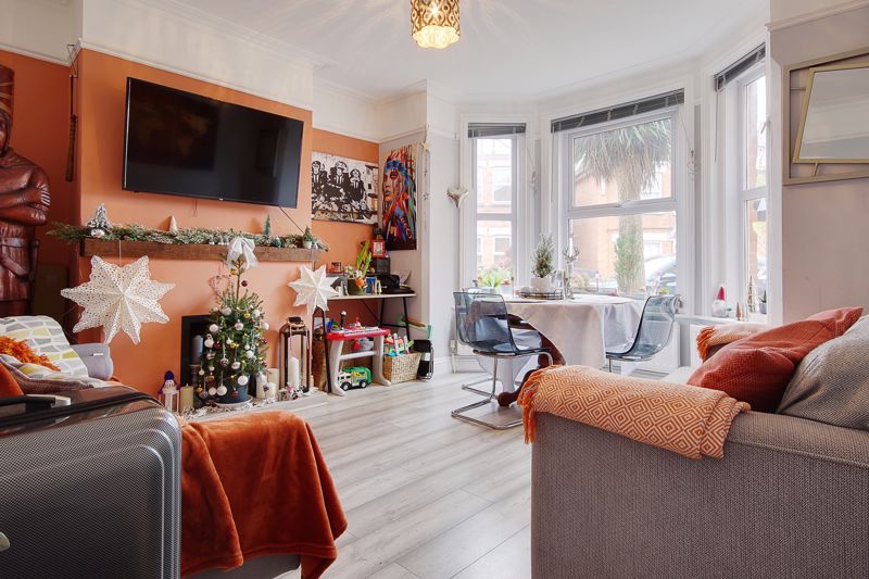 Property photo 3 of 44 Photo 8