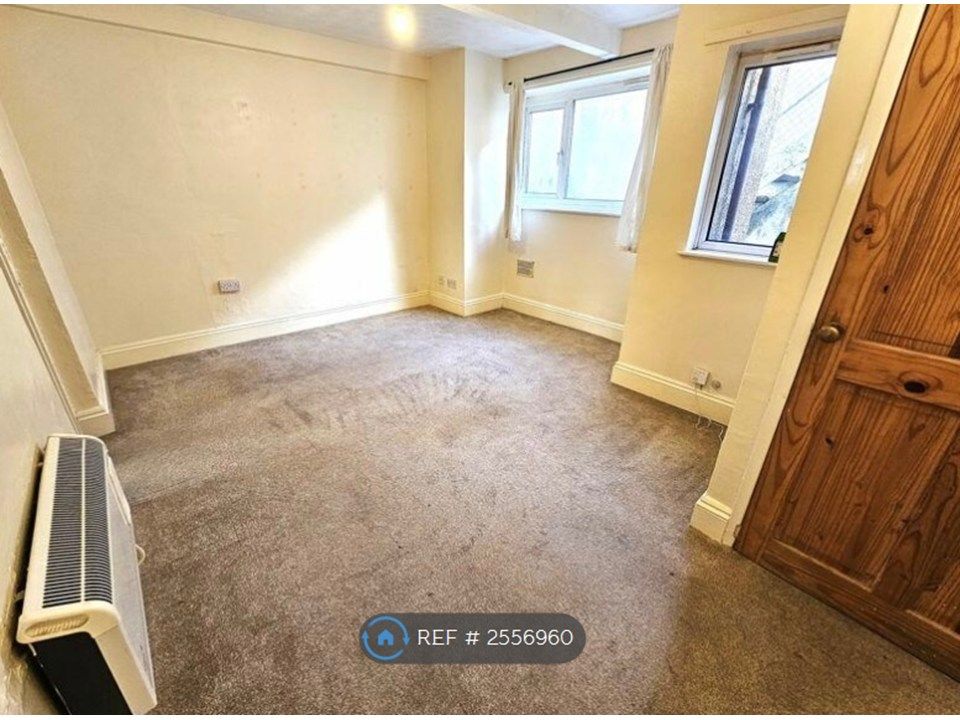 Property photo 2 of 5