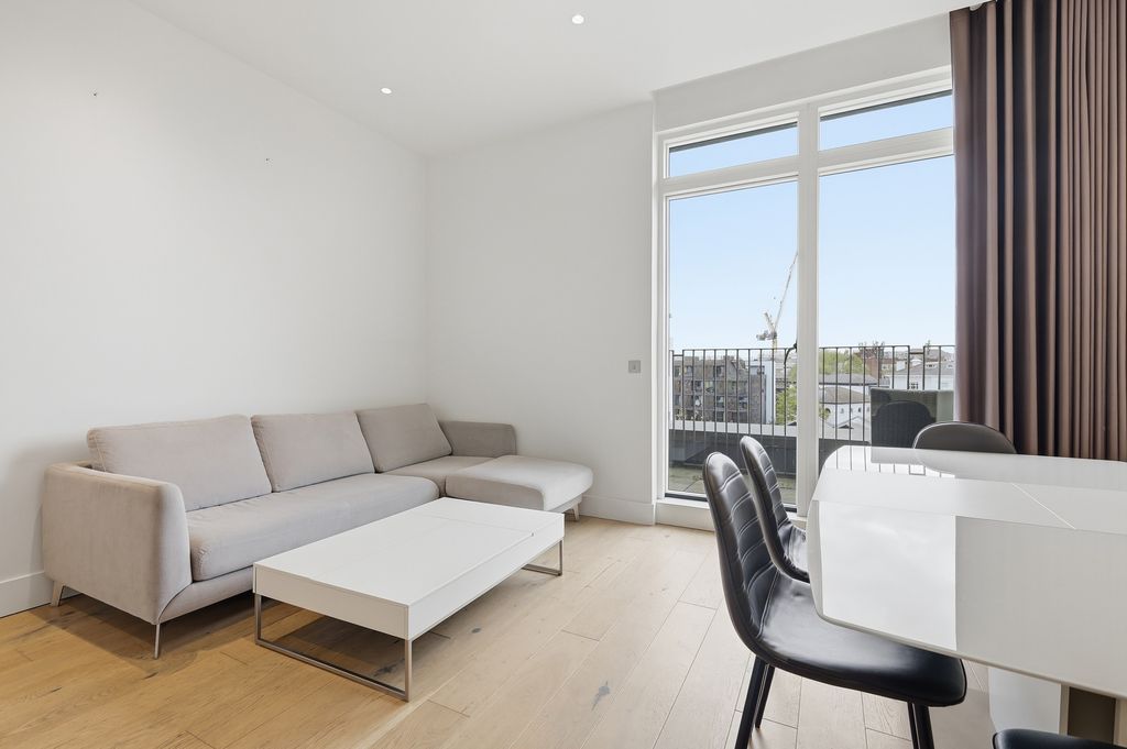 Property photo 3 of 15 Photo 3