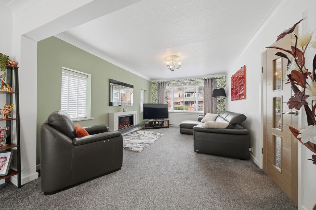Property photo 3 of 31