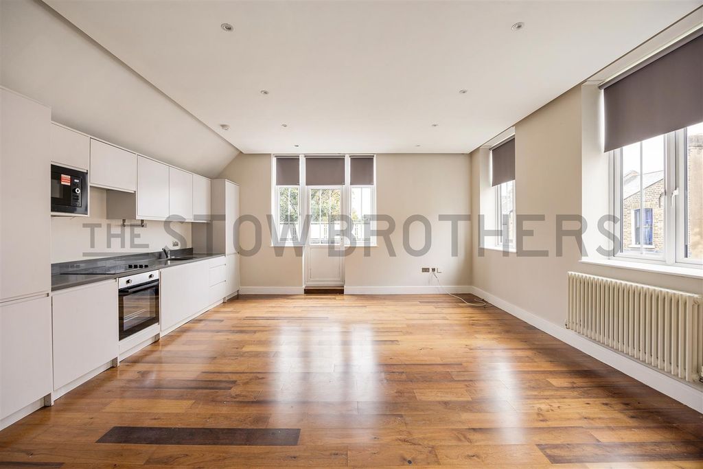 Property photo 3 of 21