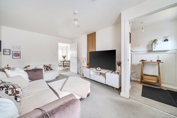 Property photo 2 of 19